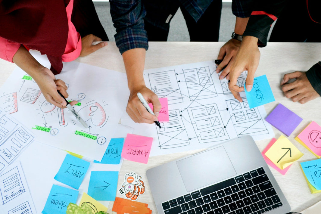 AI assistant comparing product attributes with a customer's requirements
